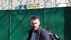 издевательства над Навальным полностью законны