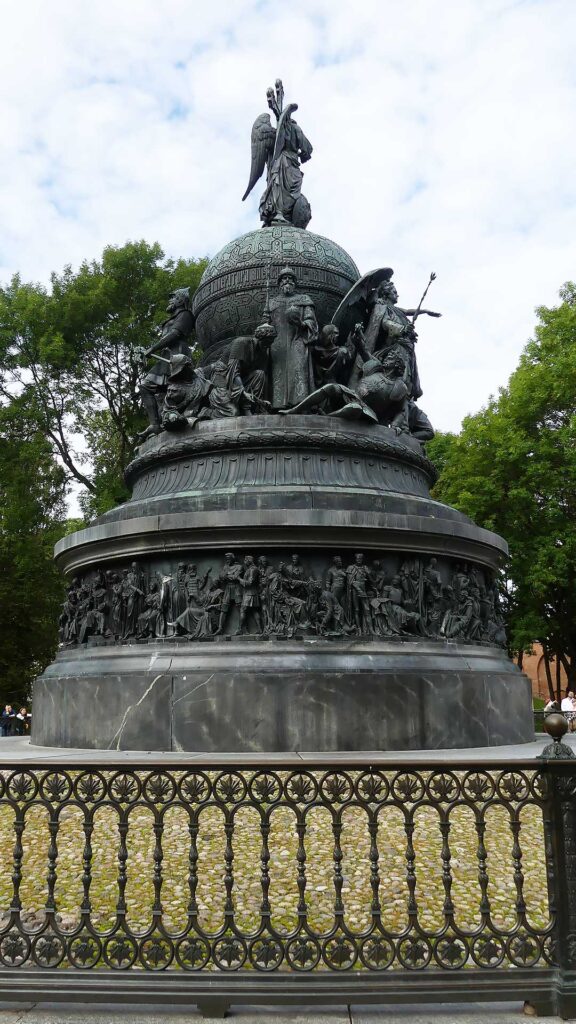 Памятник тысячелетие Руси в Великом Новгороде